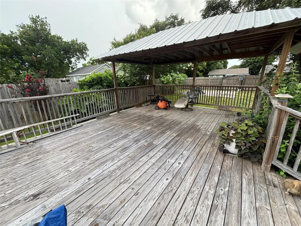 2213 1st Avenue Texas City, TX 77590