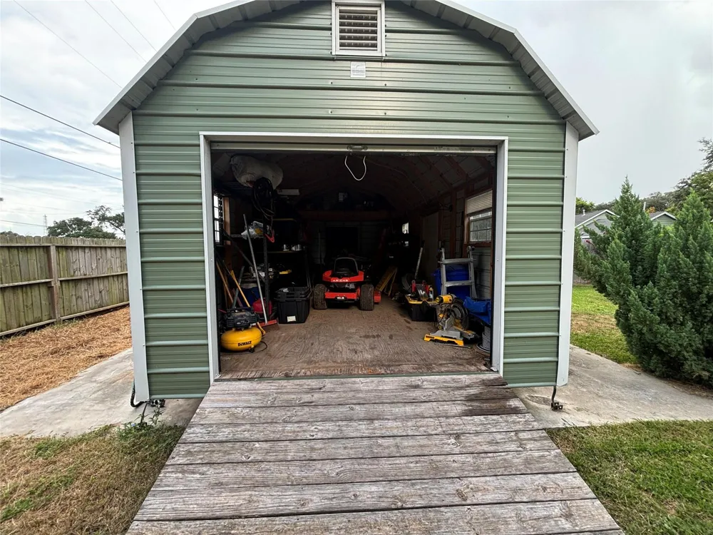2213 1st Avenue Texas City, TX 77590