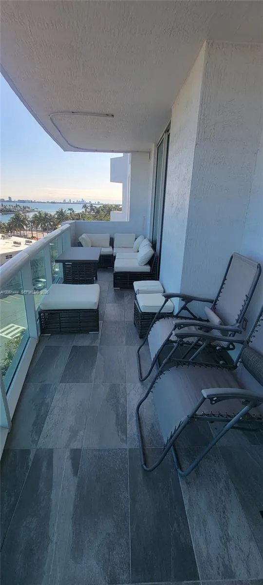 7910 W Harbor Island Dr #708 North Bay Village, FL 33141
