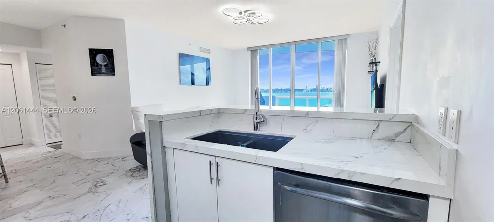 7910 W Harbor Island Dr #708 North Bay Village, FL 33141