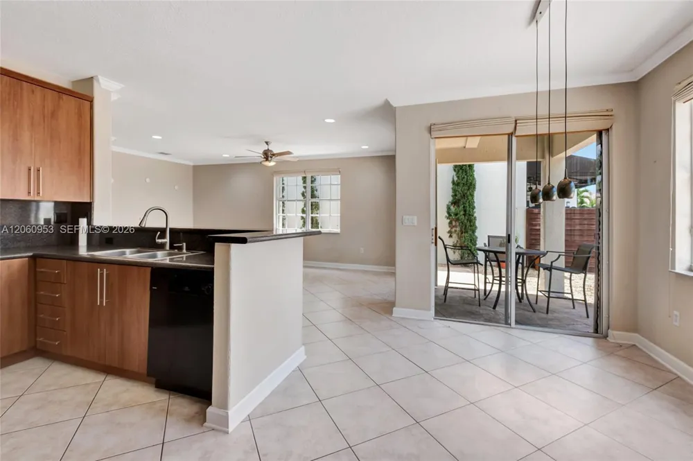 14443 SW 12th Ln Miami, FL 33184