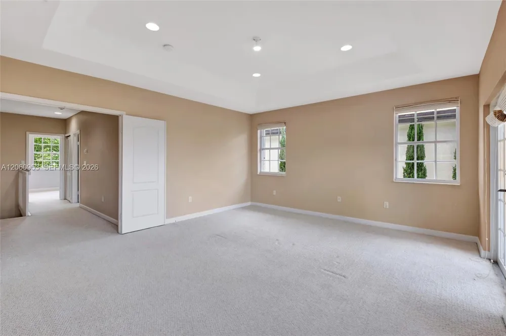 14443 SW 12th Ln Miami, FL 33184