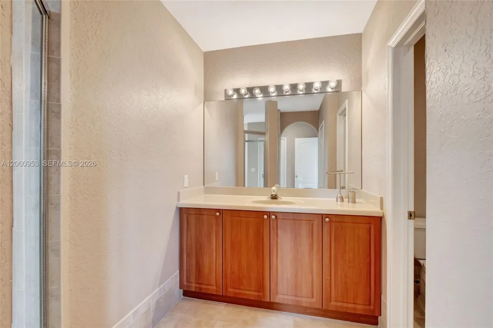 14443 SW 12th Ln Miami, FL 33184