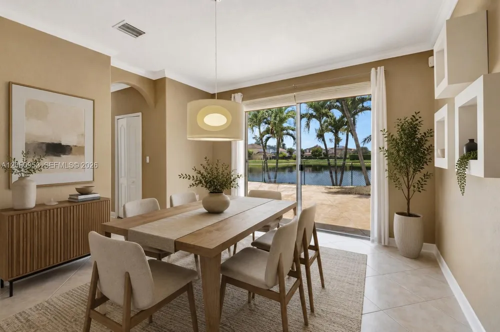 14443 SW 12th Ln Miami, FL 33184
