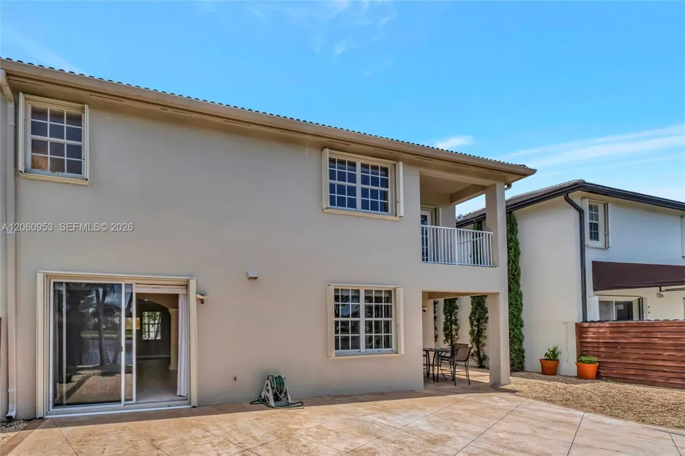 14443 SW 12th Ln Miami, FL 33184