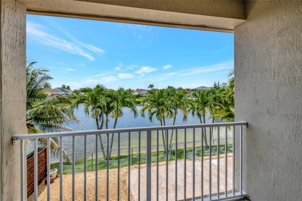 14443 SW 12th Ln Miami, FL 33184