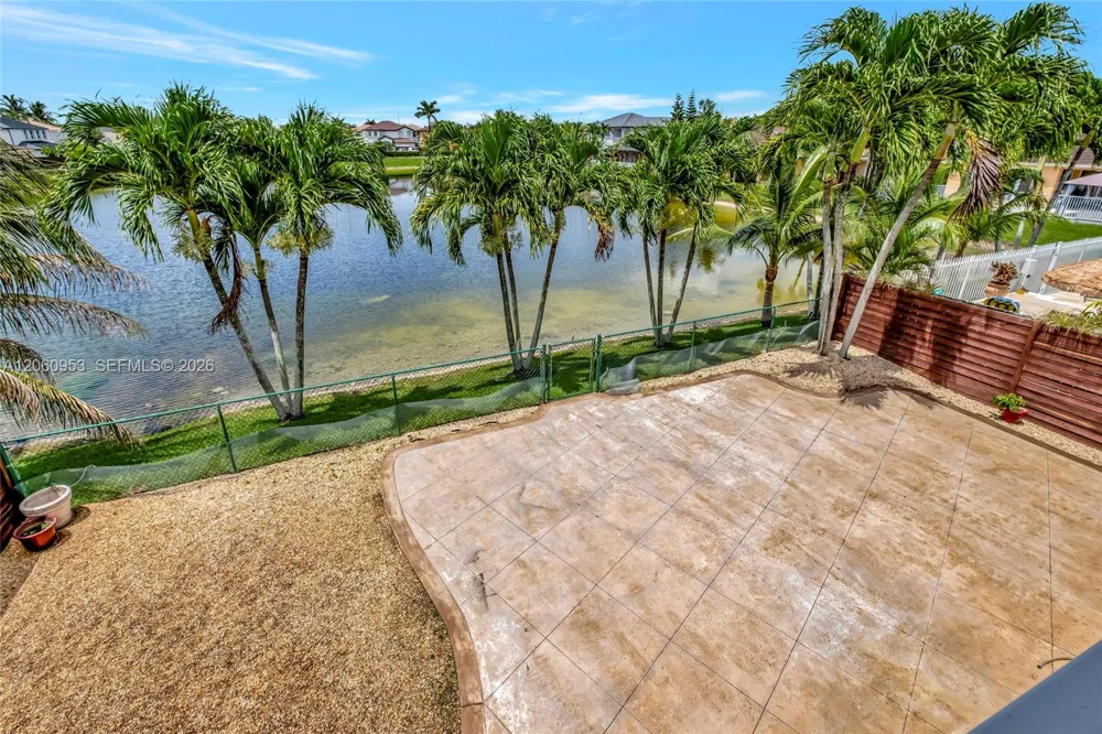 14443 SW 12th Ln Miami, FL 33184