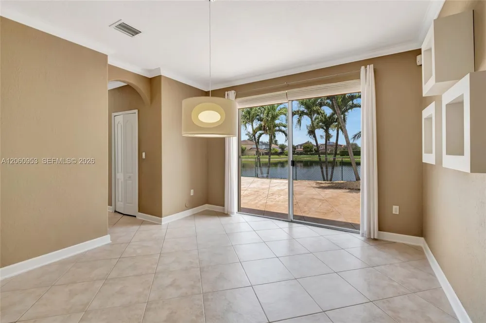 14443 SW 12th Ln Miami, FL 33184