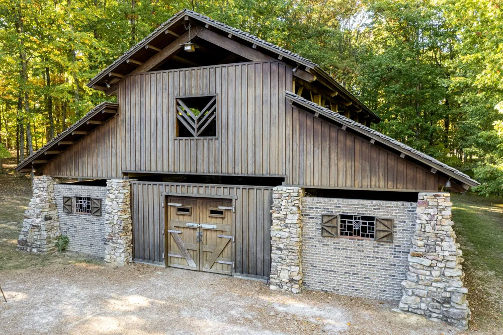 18B Myers Point Rd Sewanee, TN 37375