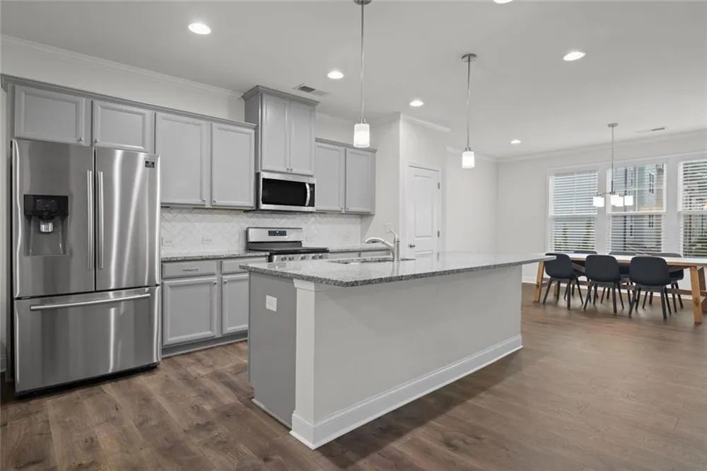 2779 White Oak Lane #20 Decatur, GA 30032