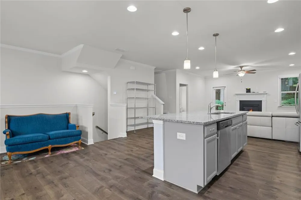 2779 White Oak Lane #20 Decatur, GA 30032