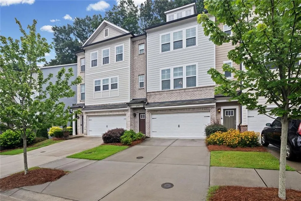 2779 White Oak Lane #20 Decatur, GA 30032