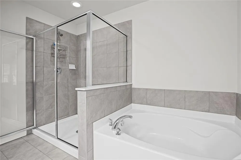 2779 White Oak Lane #20 Decatur, GA 30032