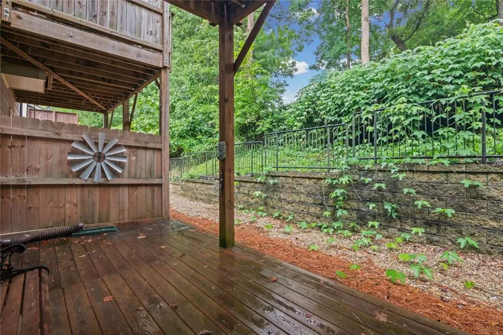 2779 White Oak Lane #20 Decatur, GA 30032