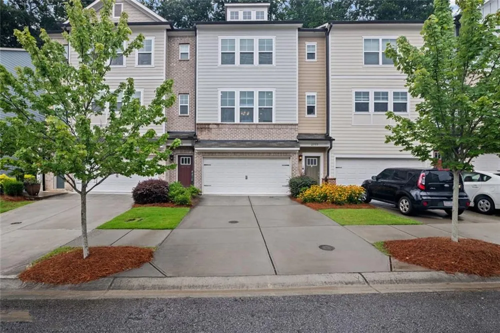 2779 White Oak Lane #20 Decatur, GA 30032