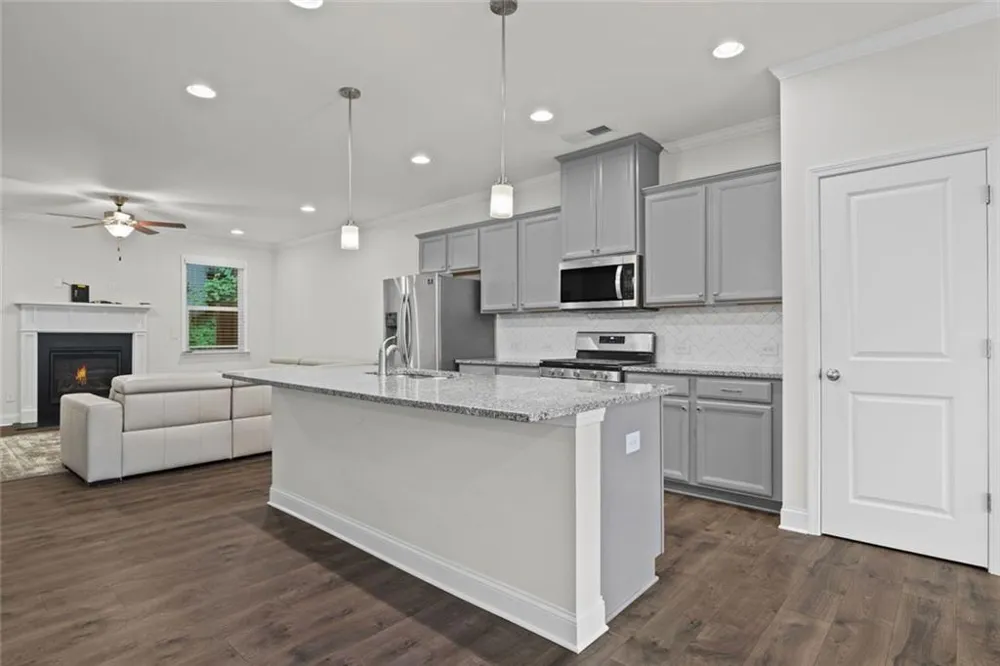 2779 White Oak Lane #20 Decatur, GA 30032