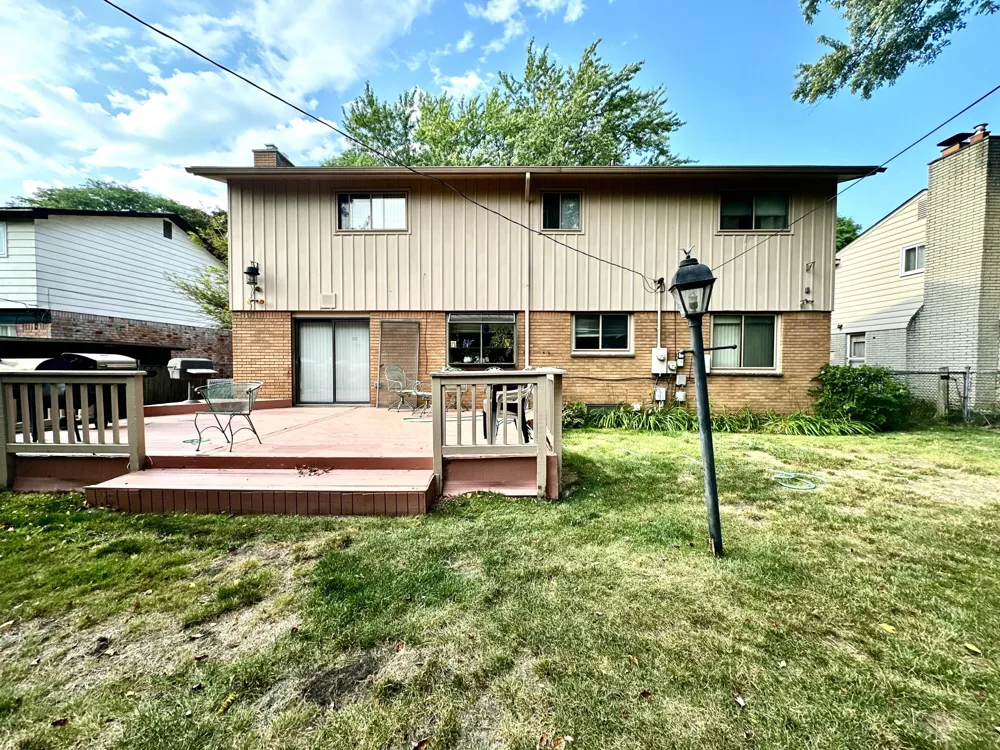 18215 Adrian Street Southfield, MI 48075
