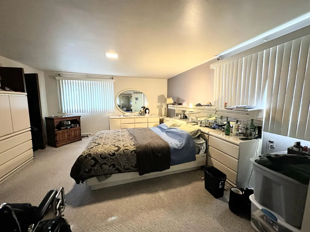 18215 Adrian Street Southfield, MI 48075