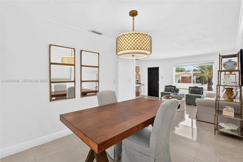 1271 W 78th St Hialeah, FL 33014