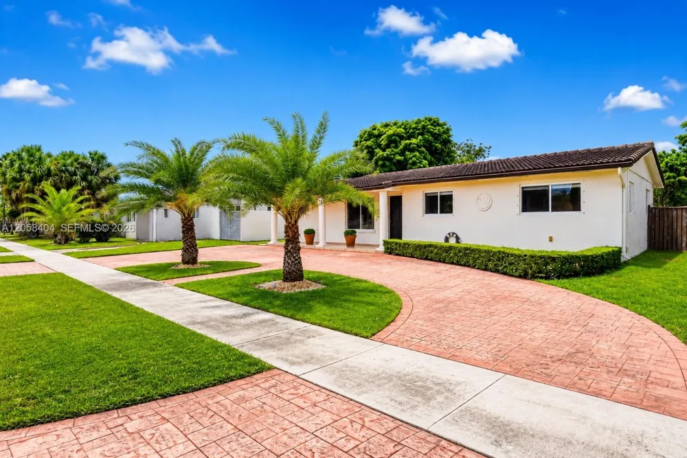 1271 W 78th St Hialeah, FL 33014