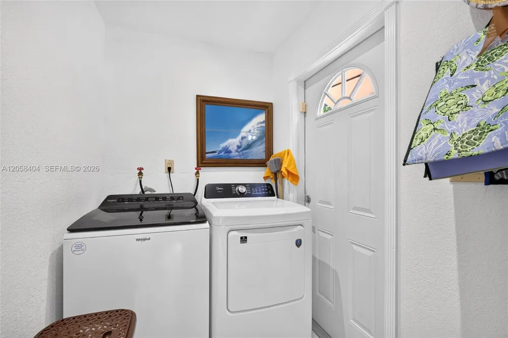 1271 W 78th St Hialeah, FL 33014