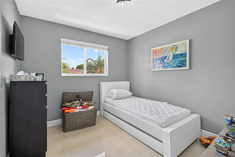 1271 W 78th St Hialeah, FL 33014