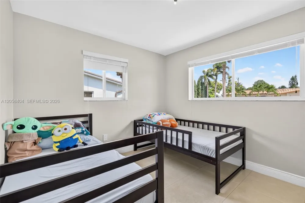 1271 W 78th St Hialeah, FL 33014