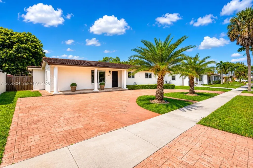 1271 W 78th St Hialeah, FL 33014