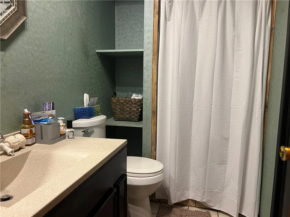 365 County Road 1341 Alice, TX 78332