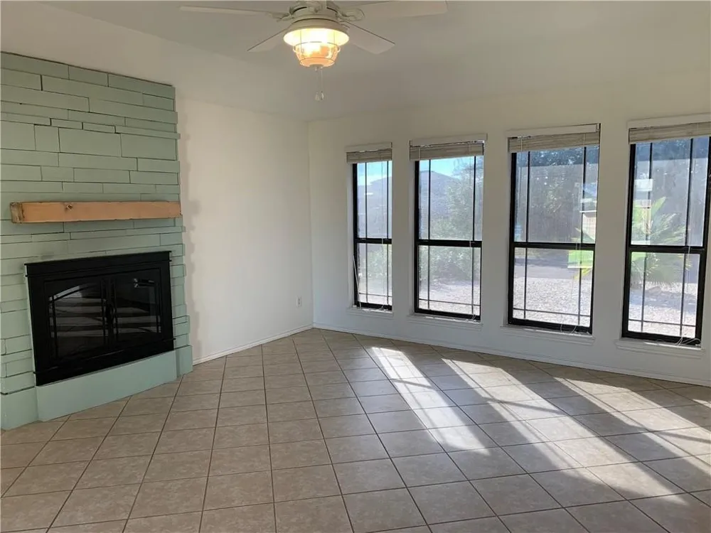 15334 Barataria Drive Corpus Christi, TX 78418