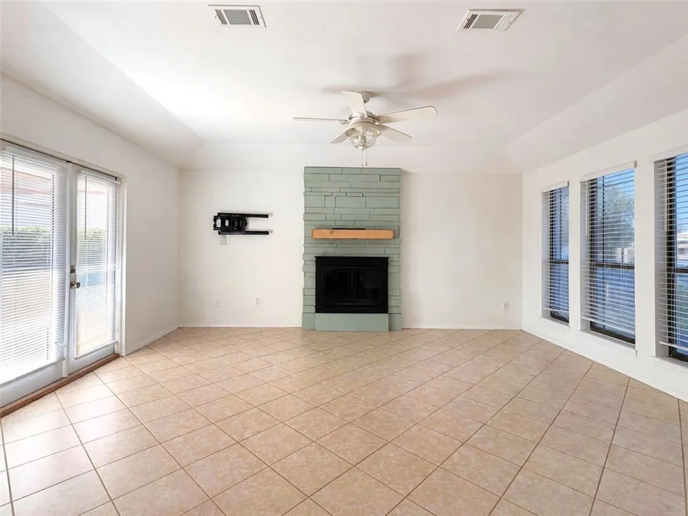 15334 Barataria Drive Corpus Christi, TX 78418
