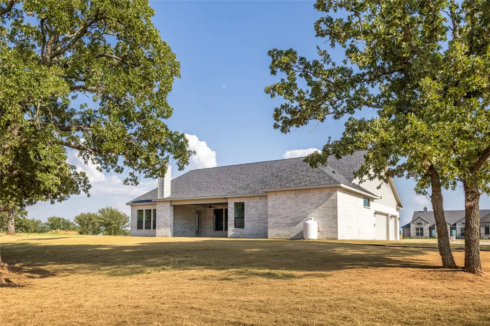 114 Red Bud Road Boyd, TX 76023