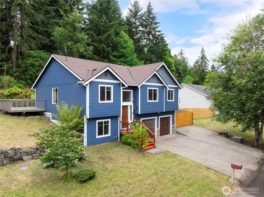 820 289th Street E Roy, WA 98580