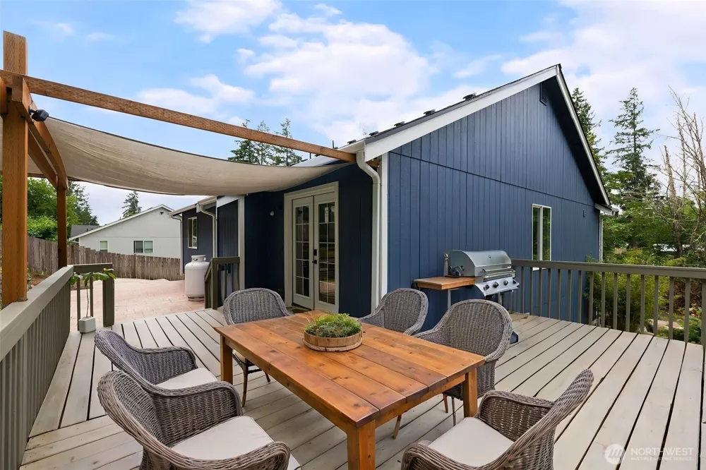 820 289th Street E Roy, WA 98580