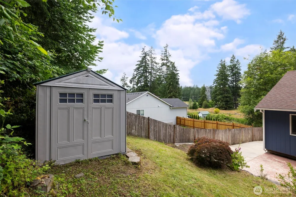 820 289th Street E Roy, WA 98580
