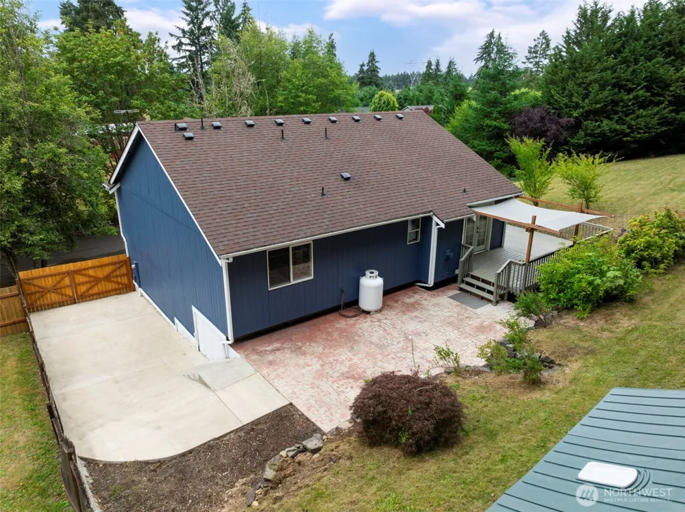 820 289th Street E Roy, WA 98580