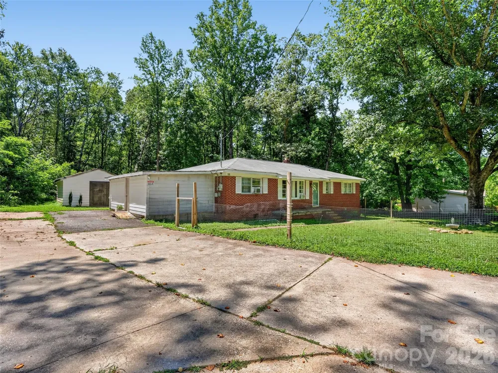 604 Belue Mill Road Landrum, SC 29356