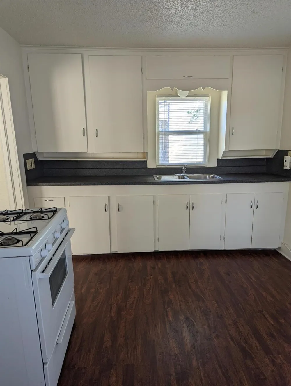 407 Paluxy Street Glen Rose, TX 76043