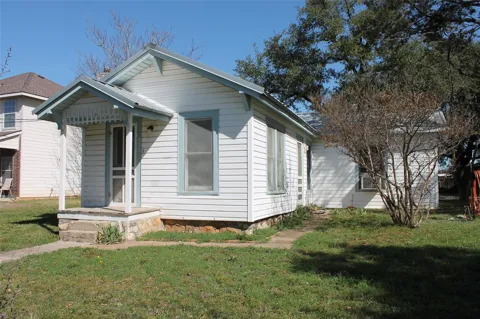 407 Paluxy Street
