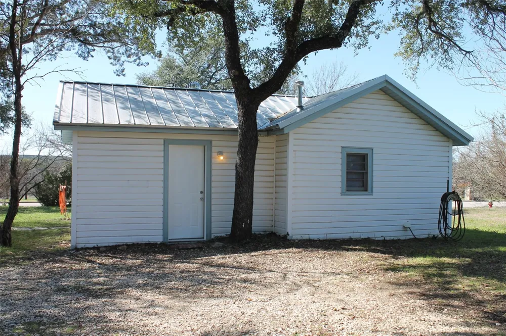 407 Paluxy Street Glen Rose, TX 76043