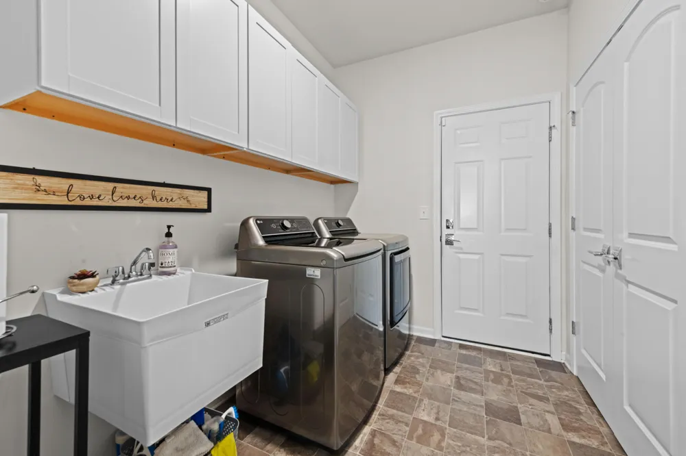 3775 Park Creek Lane Canton, MI 48188