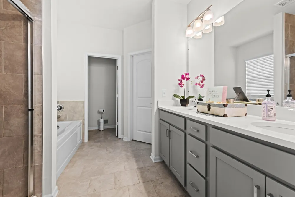 3775 Park Creek Lane Canton, MI 48188