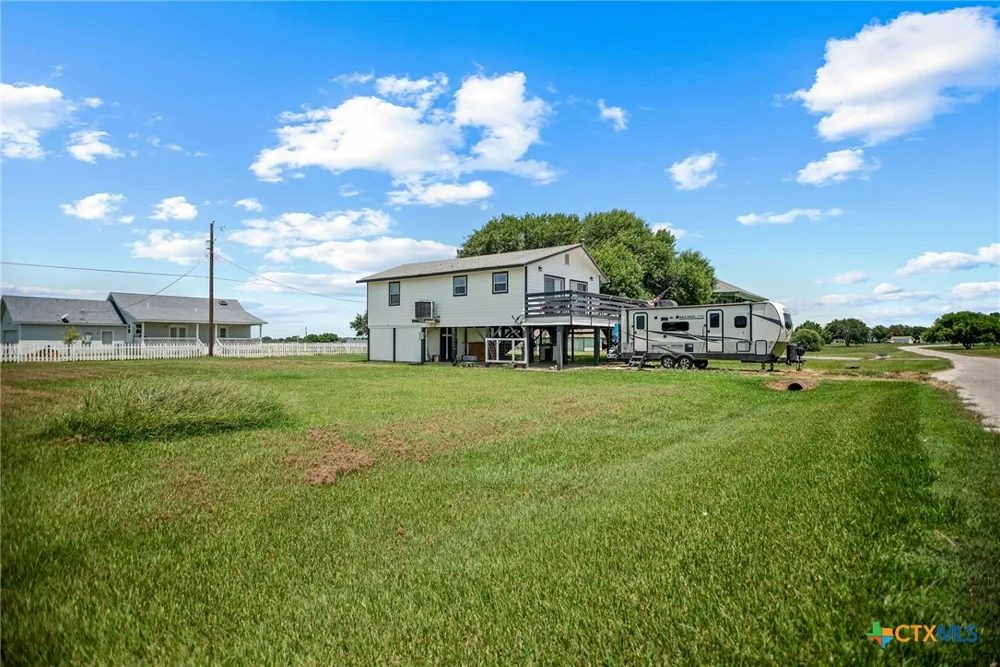 654 Calumet Drive Palacios, TX 77465