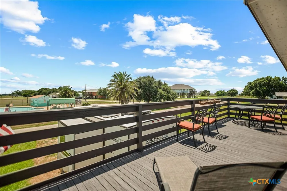 654 Calumet Drive Palacios, TX 77465