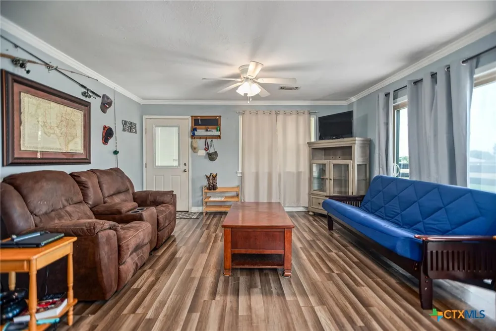 654 Calumet Drive Palacios, TX 77465