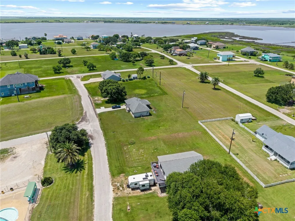 654 Calumet Drive Palacios, TX 77465