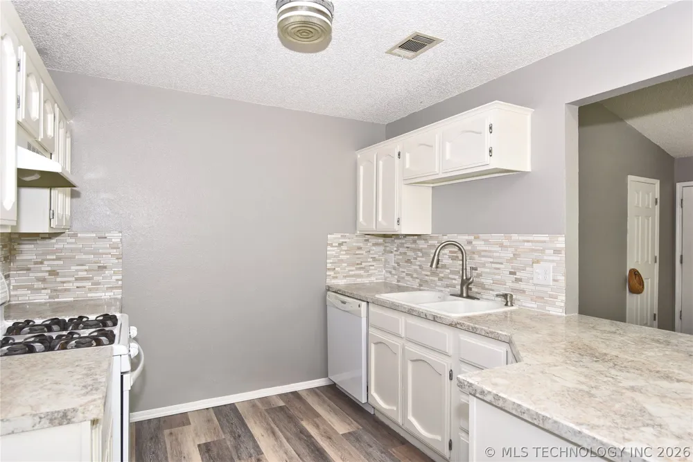 1339 E 138th Place Glenpool, OK 74033
