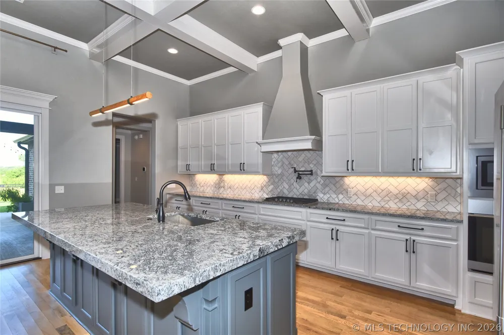 12516 S 102nd EastAvenue Bixby, OK 74008