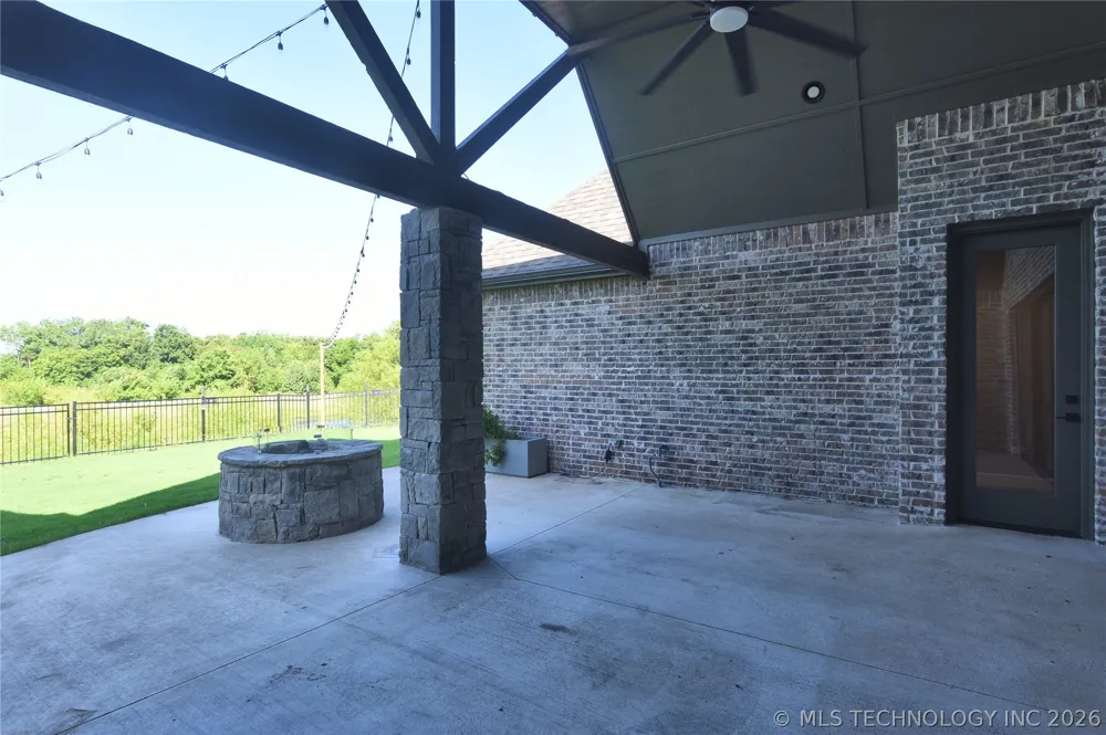 12516 S 102nd EastAvenue Bixby, OK 74008