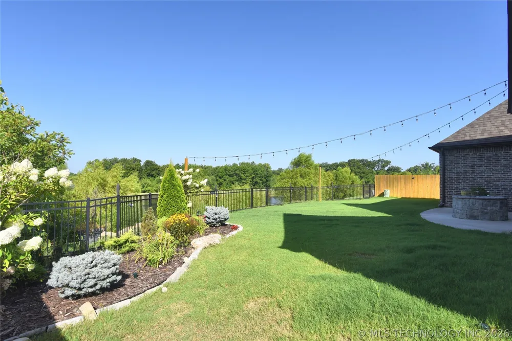12516 S 102nd EastAvenue Bixby, OK 74008